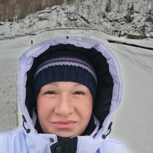 Девушки в Южно-Сахалинске: Валентина, 48 - ищет парня из Южно-Сахалинска