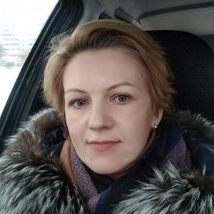 Девушки в Череповце: Юлия, 41 - ищет парня из Череповца