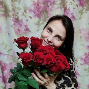Девушки в Петрозаводске: Светлана, 50 - ищет парня из Петрозаводска