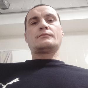 Евгений, 30 лет, Екатеринбург