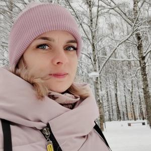 Девушки в Солнечногорске: Виктория, 32 - ищет парня из Солнечногорска