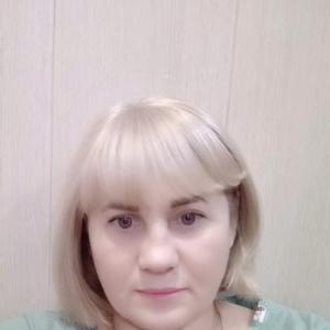 Девушки в Нижневартовске: Наталья, 53 - ищет парня из Нижневартовска