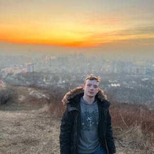 Артем, 24 года, Москва