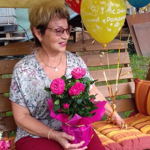 Девушки в Светогорске: Людмила Антонова, 70 - ищет парня из Светогорска
