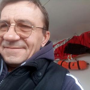 Парни в Нижневартовске: Александр, 61 - ищет девушку из Нижневартовска