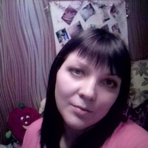 Девушки в Азове: Елена, 37 - ищет парня из Азова