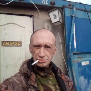 Евгений, 47 лет, Магадан