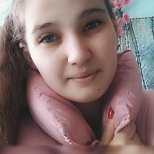 Девушки в Армавире: Лилия Шиенкова, 20 - ищет парня из Армавира