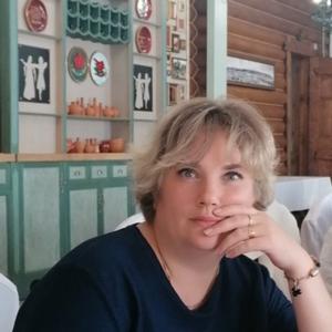 Девушки в Нижний Новгороде: Елена, 43 - ищет парня из Нижний Новгорода