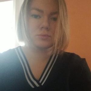 Девушки в Ижевске: Кактус, 29 - ищет парня из Ижевска