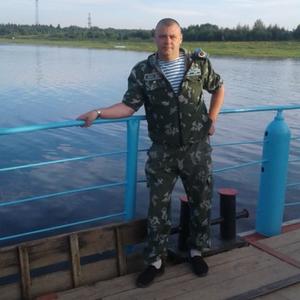 Парни в Соликамске: Дмитрий, 35 - ищет девушку из Соликамска
