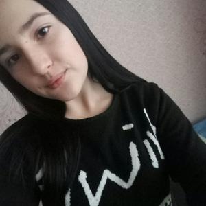 Девушки в Заринске: Настя, 22 - ищет парня из Заринска
