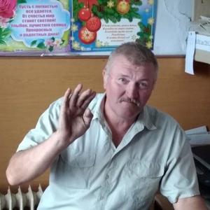 Василий, 66 лет, Калининград