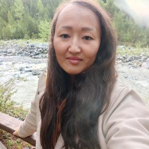 Девушки в Улан-Удэ: Кристина, 30 - ищет парня из Улан-Удэ