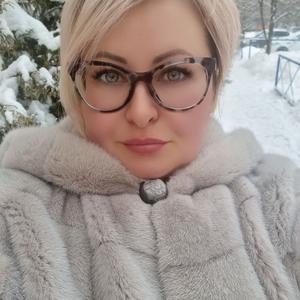 Девушки в Волгограде: Вера, 41 - ищет парня из Волгограда