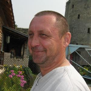 Игорь, 58 лет, Псков