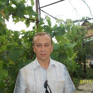 Александр, 58 лет, Таганрог