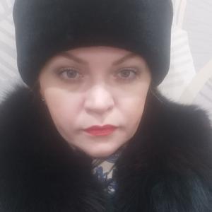 Девушки в Якутске: Елена, 43 - ищет парня из Якутска