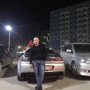 Парни в Якутске: Алексей, 25 - ищет девушку из Якутска