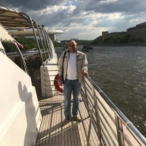 Василий, 61 год, Москва