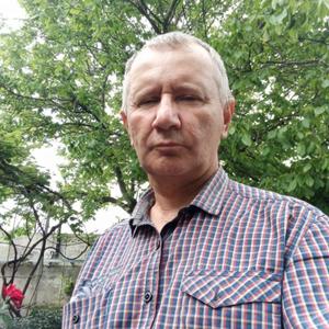 Виктор, 60 лет, Краснодар