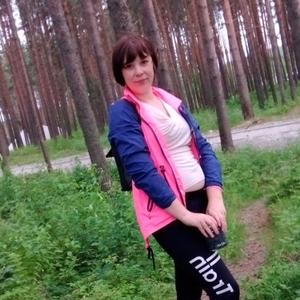 Девушки в Петрозаводске: Элина, 32 - ищет парня из Петрозаводска