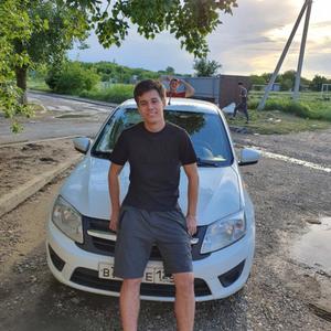 Парни в Буденновске: Алексей Мамедов, 20 - ищет девушку из Буденновска