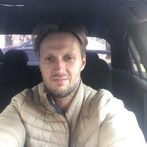 Парни в Барнауле (Алтайский край): Антон Иванов, 43 - ищет девушку из Барнаула (Алтайский край)