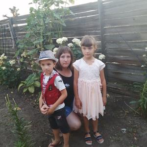 Девушки в Семикаракорске: Анна, 34 - ищет парня из Семикаракорска