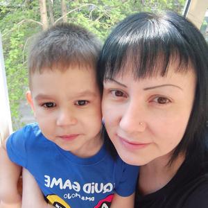 Парни в Нижнекамске: Алсу, 38 - ищет девушку из Нижнекамска