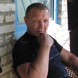Геннадий, 59 лет, Суворов