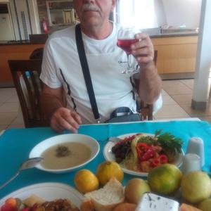 Парни в Новокузнецке: Василий, 61 - ищет девушку из Новокузнецка