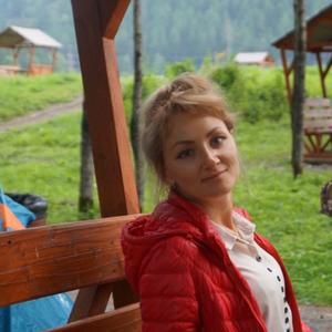 Девушки в Новосибирске: Оксана, 37 - ищет парня из Новосибирска