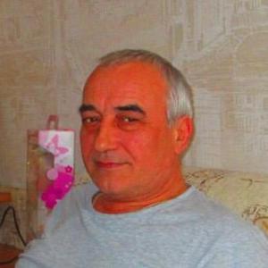 Юрий, 65 лет, Челябинск
