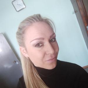 Девушки в Саратове: Алина, 41 - ищет парня из Саратова