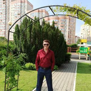 Парни в Краснодаре (Краснодарский край): Виталий, 42 - ищет девушку из Краснодара (Краснодарский край)