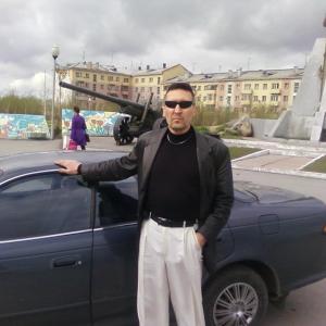 Парни в Воркуте: Виктор, 65 - ищет девушку из Воркуты