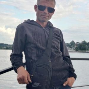 Парни в Тутаеве: Сергей, 44 - ищет девушку из Тутаева