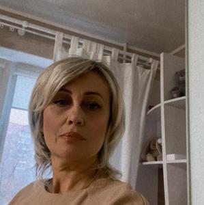 Девушки в Омске: Natalia, 54 - ищет парня из Омска