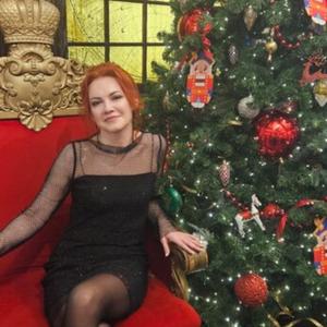 Девушки в Азове: Марина, 41 - ищет парня из Азова
