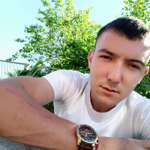 Денис, 24 года, Москва
