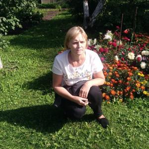 Девушки в Мурманске: Соня, 55 - ищет парня из Мурманска