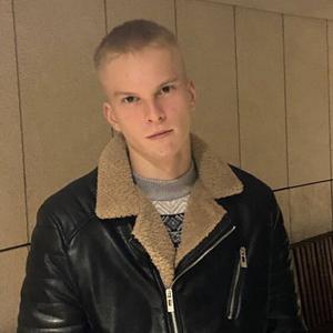 Парни в Зеленоградске: Егор, 18 - ищет девушку из Зеленоградска