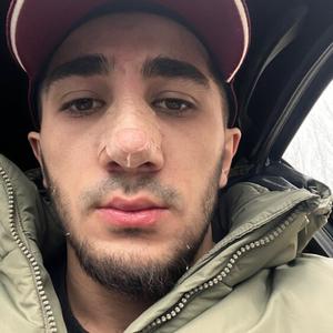 Амир, 23 года, Москва