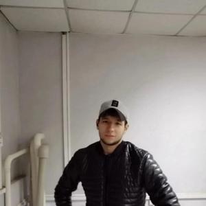 Парни в Саратове: Илья, 23 - ищет девушку из Саратова