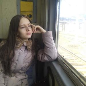Девушки в Волгограде: Вита, 31 - ищет парня из Волгограда