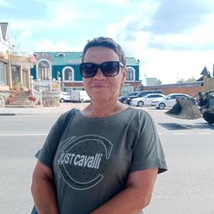 Девушки в Томске: Валентина, 53 - ищет парня из Томска