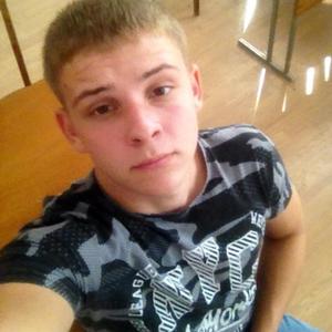 Парни в Абинске: Сергей, 24 - ищет девушку из Абинска