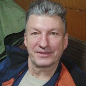 Игорь, 59 лет, Владивосток