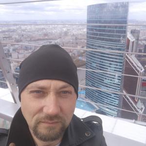 Олег, 46 лет, Новоуральск